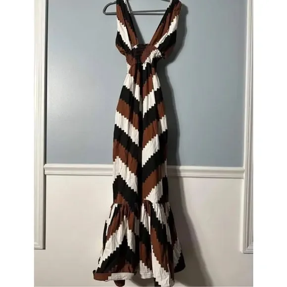 New Plenty Printed Halter Maxi Dress Size Medium